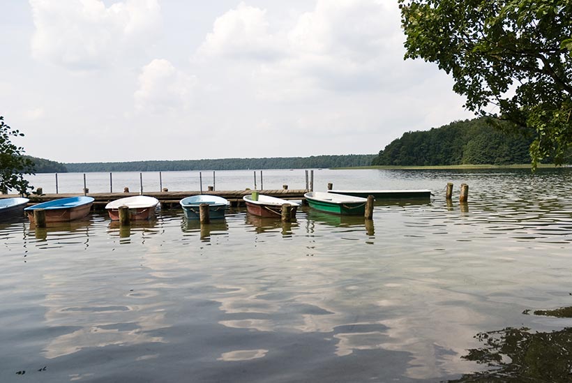 Traverser du lac en barque