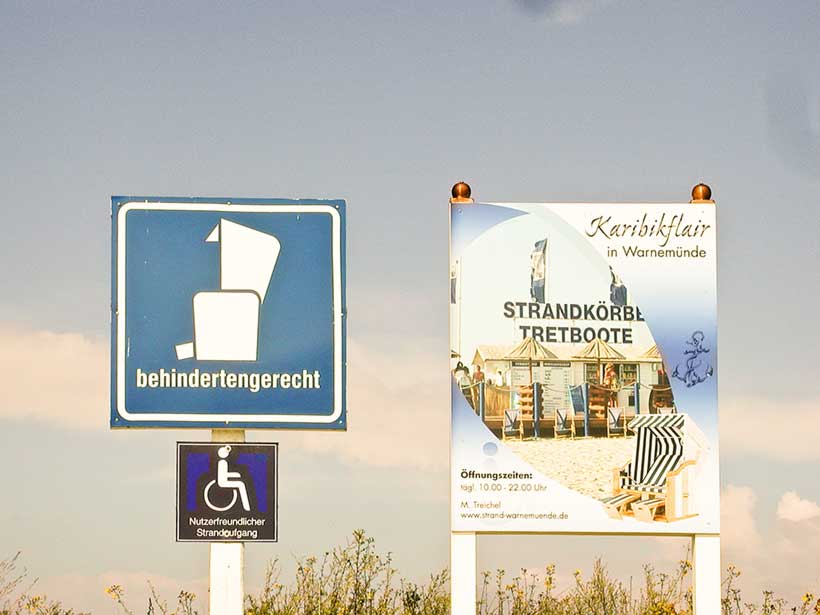 Cette plage est très praticable avec un fauteuil roulant