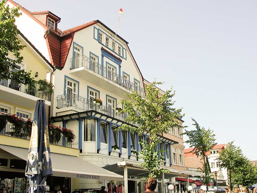Quelques restaurants et bar de Warnemünde en bords de mer, de port ou de canal